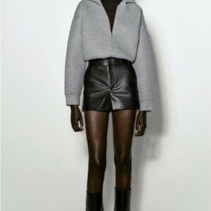 NWT ZARA FAUX LEATHER SHORTS Size M